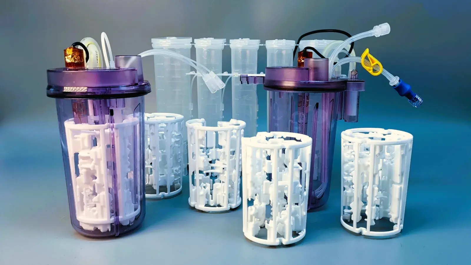 pDS inserts next to Ambr 250 vessels